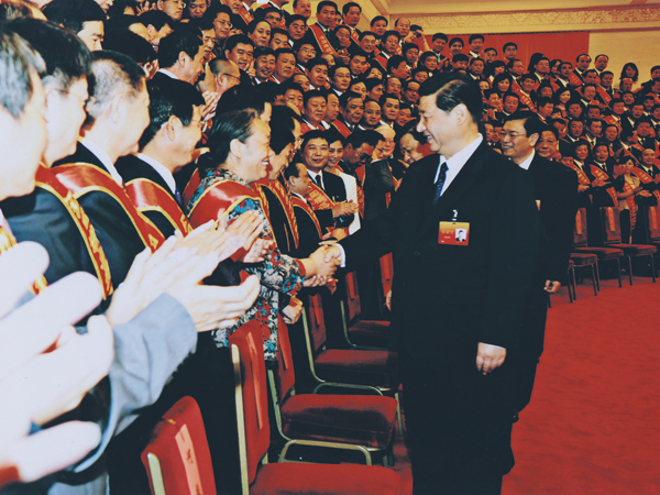 2011年8月15日，奇正集團獲“全國構建和諧勞動(dòng)關(guān)系先進(jìn)代表”殊榮，作為甘肅唯一典型代表在大會(huì )交流經(jīng)驗，受到國家副主席習近平的親切接見(jiàn)。